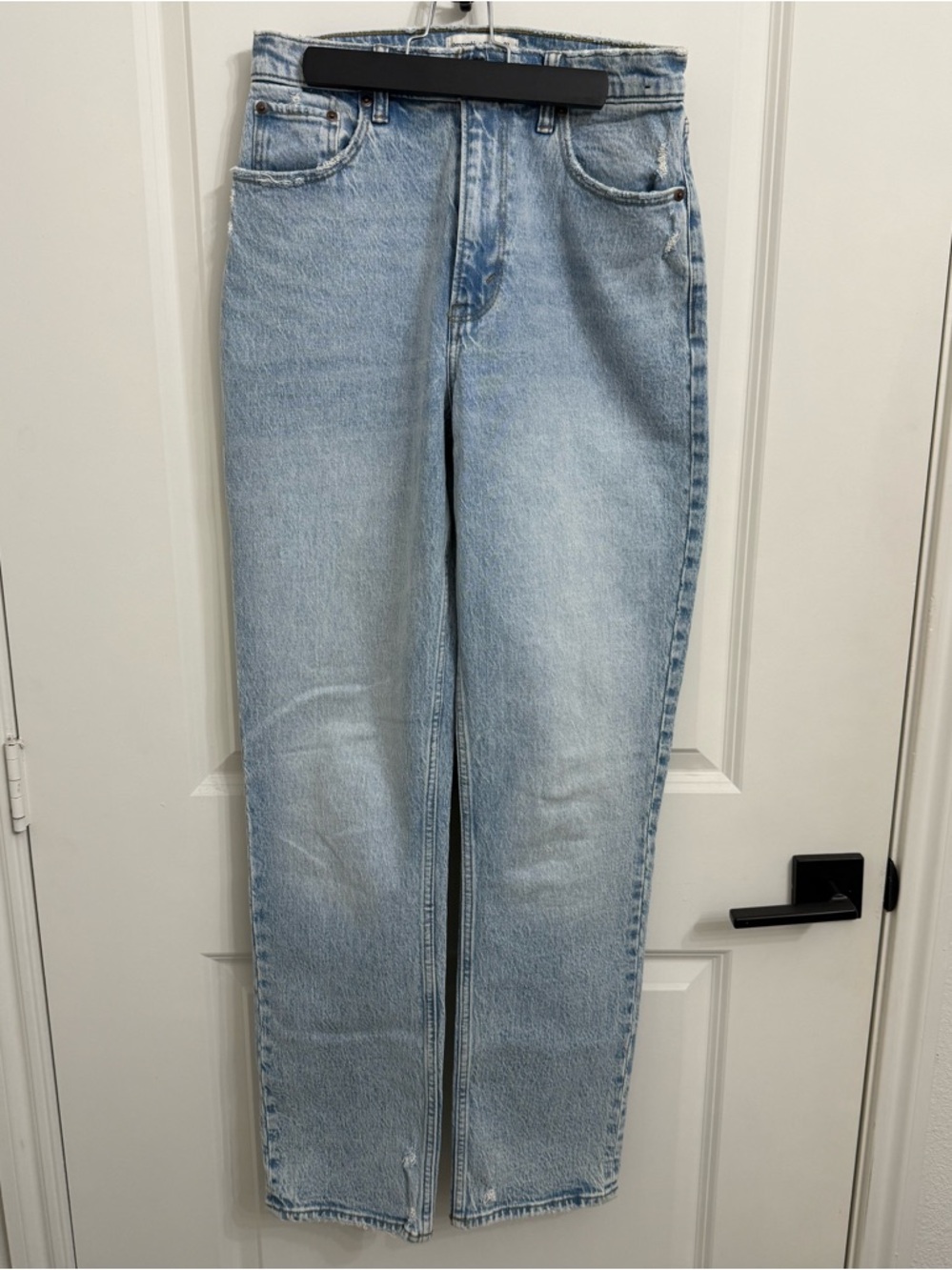 NWT Long Abercrombie Curve Love Ultra High Rise 90s Straight High-Rise Jeans - Picture 2 of 4